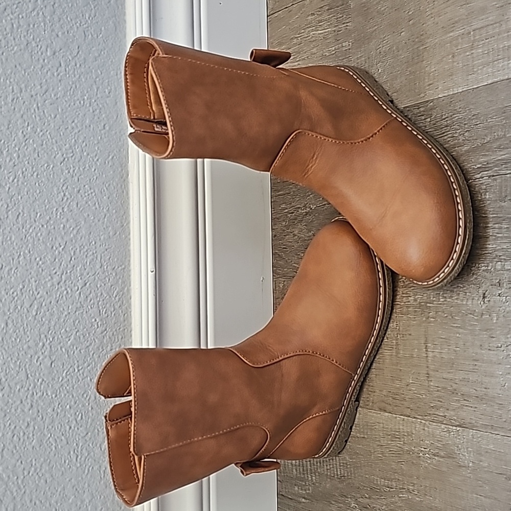 Cat & Jack Boots
